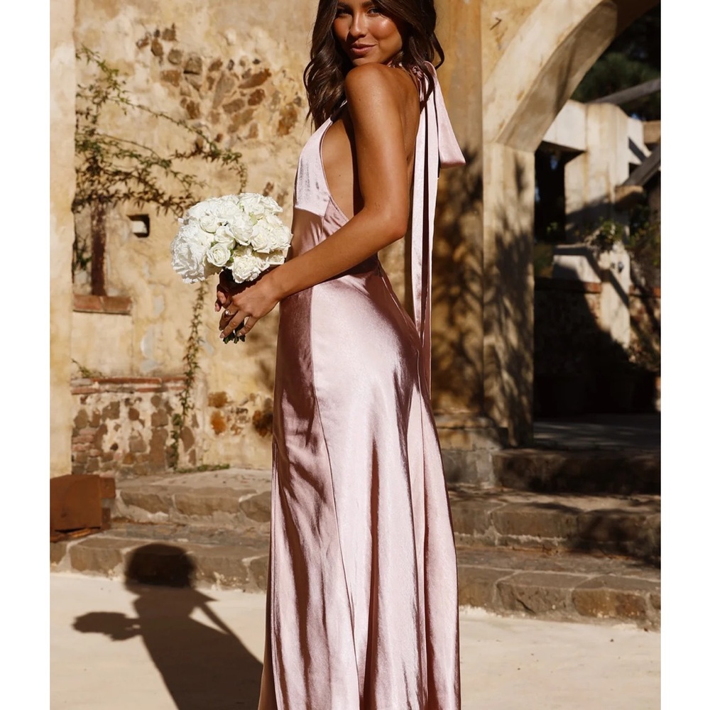 Elegant Pink Maxi Dress